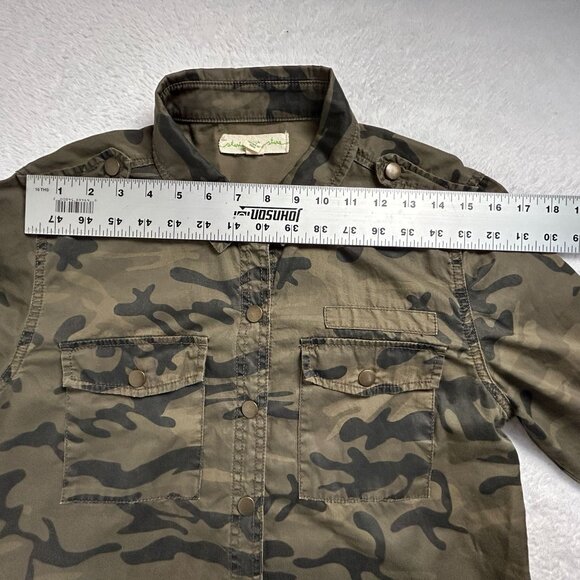 Staring At Stars Womens Medium Green Snap Front Shoulder Tab Camo Shirt Pockets - Picture 5 of 7
